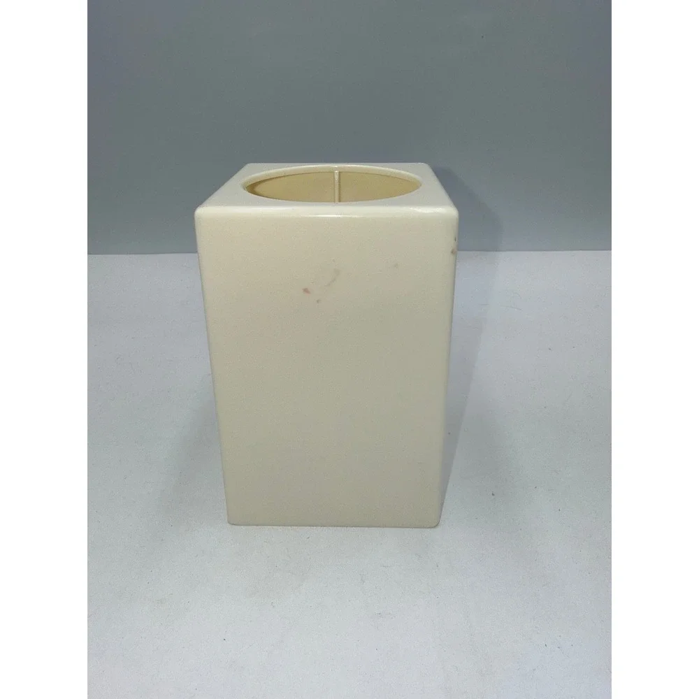 Peanuts Snoopy Woodstock Dixie Bathroom Cup Holder Plastic Pop-Up Dispenser